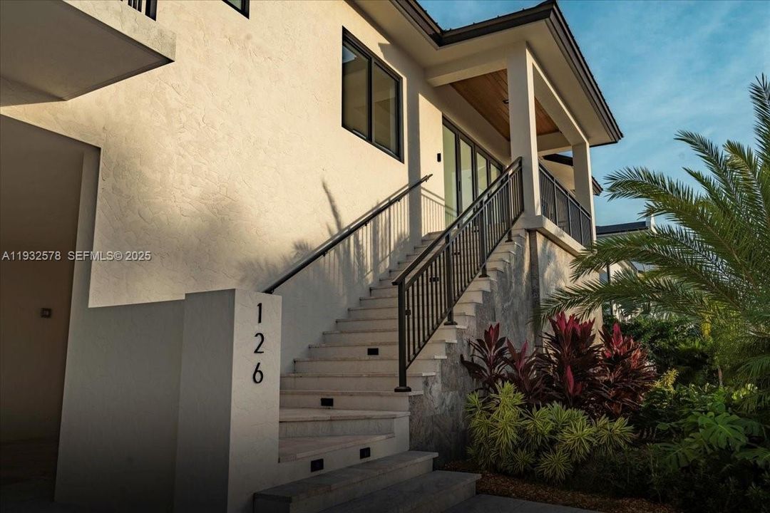 En Venta: $6,300,000 (5 camas, 4 baños, 3434 Pies cuadrados)