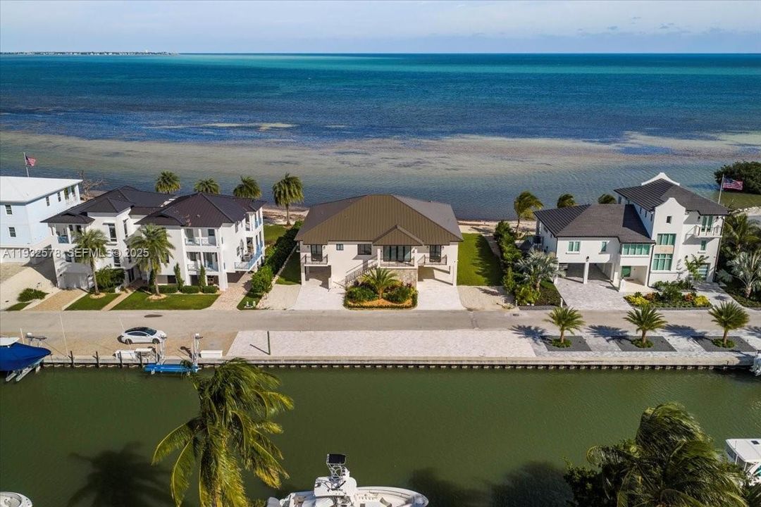 En Venta: $6,300,000 (5 camas, 4 baños, 3434 Pies cuadrados)