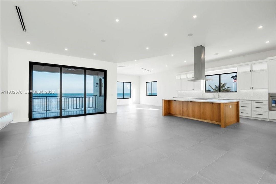 En Venta: $6,300,000 (5 camas, 4 baños, 3434 Pies cuadrados)