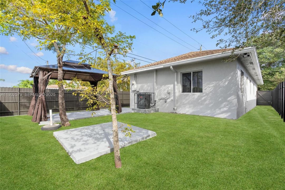 На продажу: $520,000 (3 спален, 2 ванн, 1120 Квадратных фут)