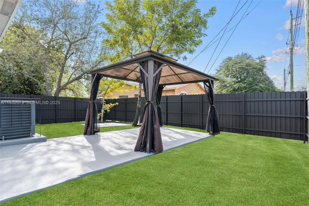 На продажу: $520,000 (3 спален, 2 ванн, 1120 Квадратных фут)