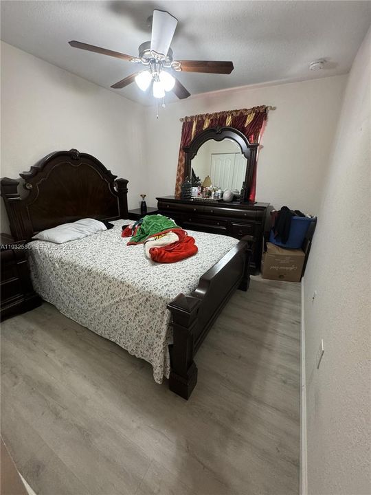 For Sale: $370,000 (3 beds, 2 baths, 1716 Square Feet)