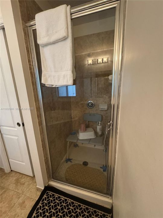 For Sale: $370,000 (3 beds, 2 baths, 1716 Square Feet)