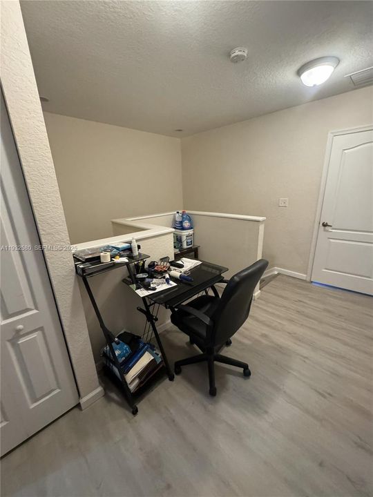 For Sale: $370,000 (3 beds, 2 baths, 1716 Square Feet)