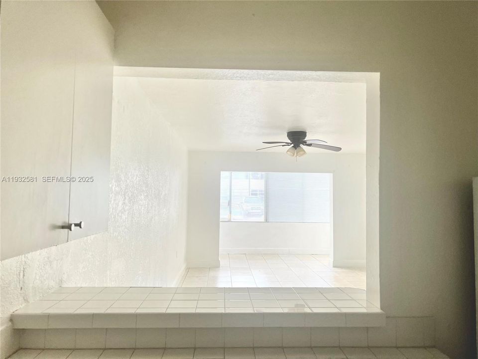 For Rent: $1,850 (1 beds, 1 baths, 743 Square Feet)