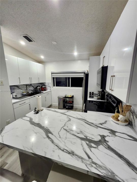 En Renta: $2,300 (2 camas, 2 baños, 980 Pies cuadrados)