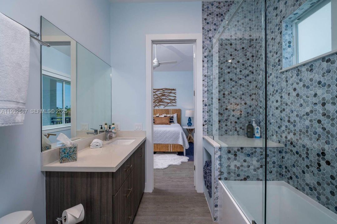 На продажу: $7,500,000 (5 спален, 4 ванн, 3434 Квадратных фут)