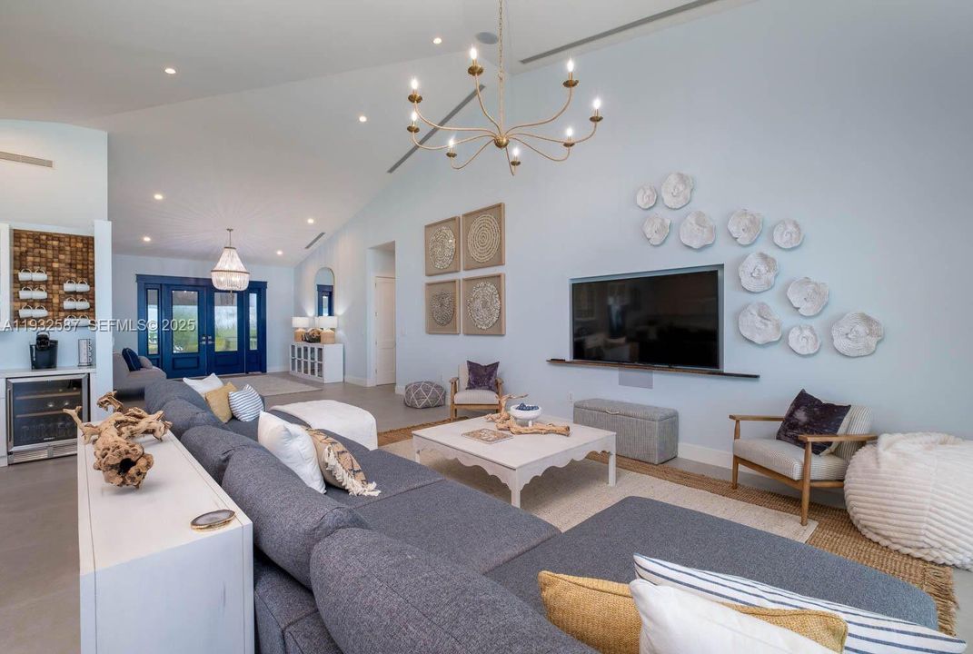 На продажу: $7,500,000 (5 спален, 4 ванн, 3434 Квадратных фут)