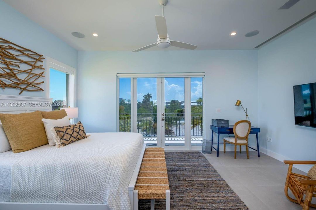 На продажу: $7,500,000 (5 спален, 4 ванн, 3434 Квадратных фут)