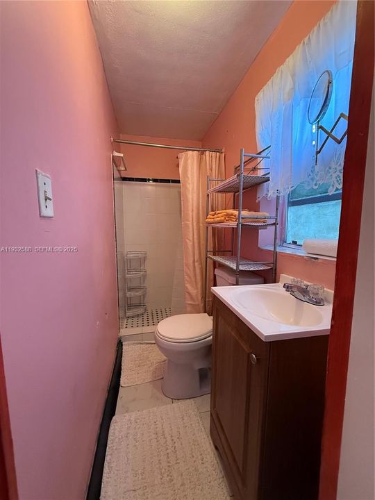 В аренду: $1,500 (1 спален, 1 ванн, 1956 Квадратных фут)