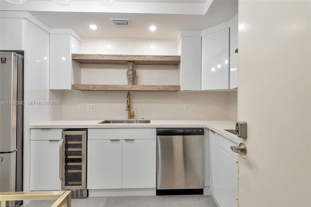 待售: $505,000 (2 贝兹, 2 浴室, 1153 平方英尺)