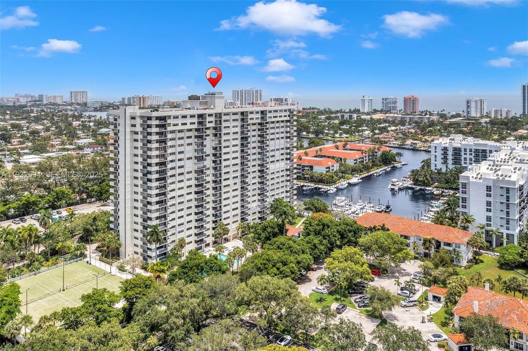 For Sale: $407,000 (2 beds, 2 baths, 1330 Square Feet)