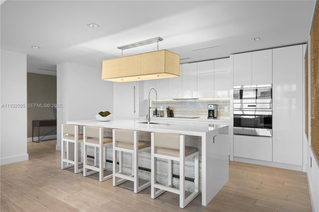 En Venta: $8,195,000 (3 camas, 3 baños, 2318 Pies cuadrados)