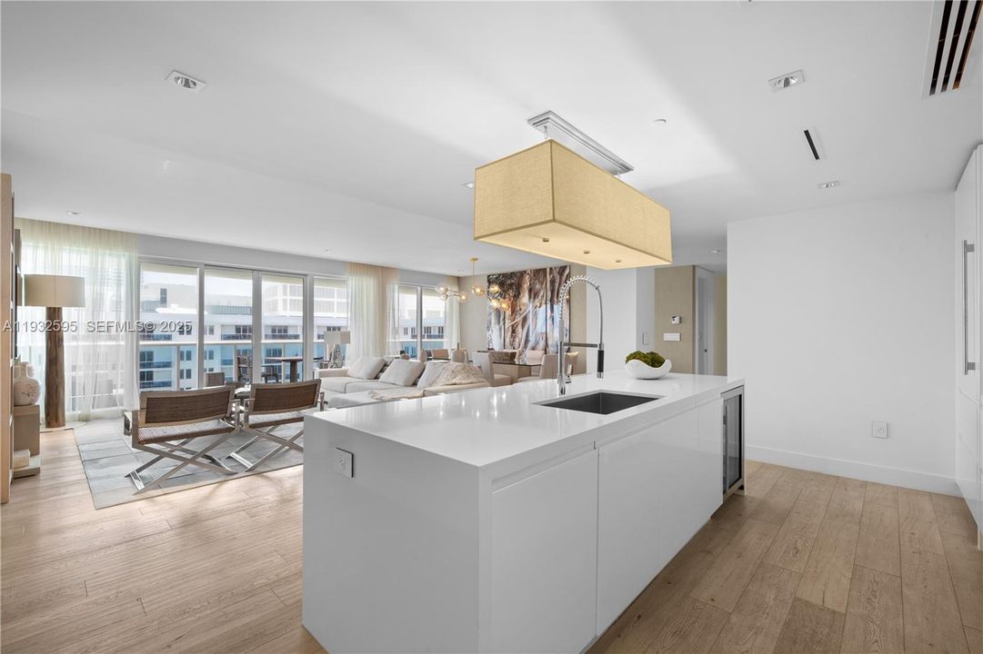 En Venta: $8,195,000 (3 camas, 3 baños, 2318 Pies cuadrados)