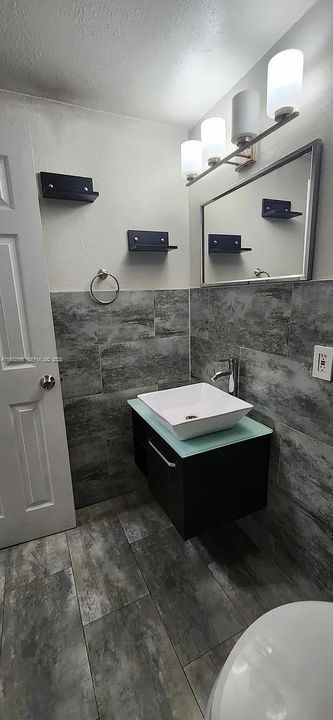 En Renta: $1,500 (1 camas, 1 baños, 7496 Pies cuadrados)