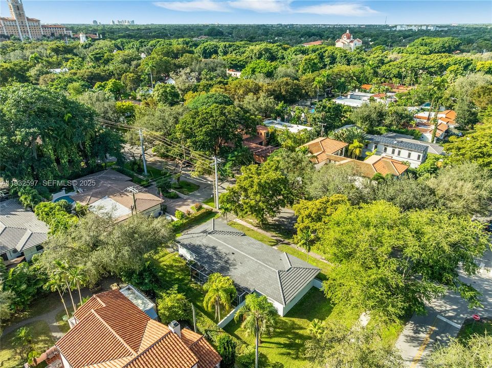 En Venta: $1,899,999 (3 camas, 2 baños, 1664 Pies cuadrados)