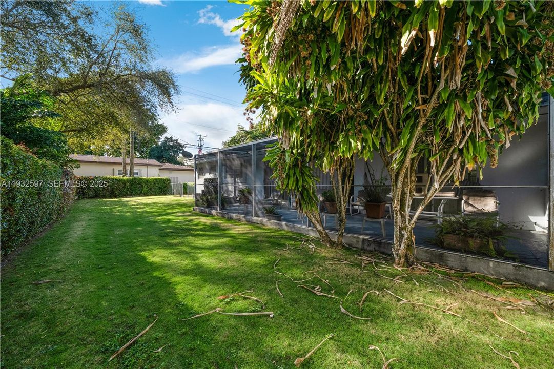 En Venta: $1,899,999 (3 camas, 2 baños, 1664 Pies cuadrados)