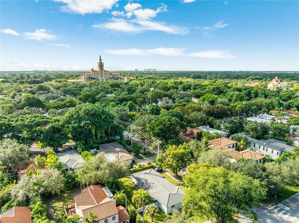 En Venta: $1,899,999 (3 camas, 2 baños, 1664 Pies cuadrados)