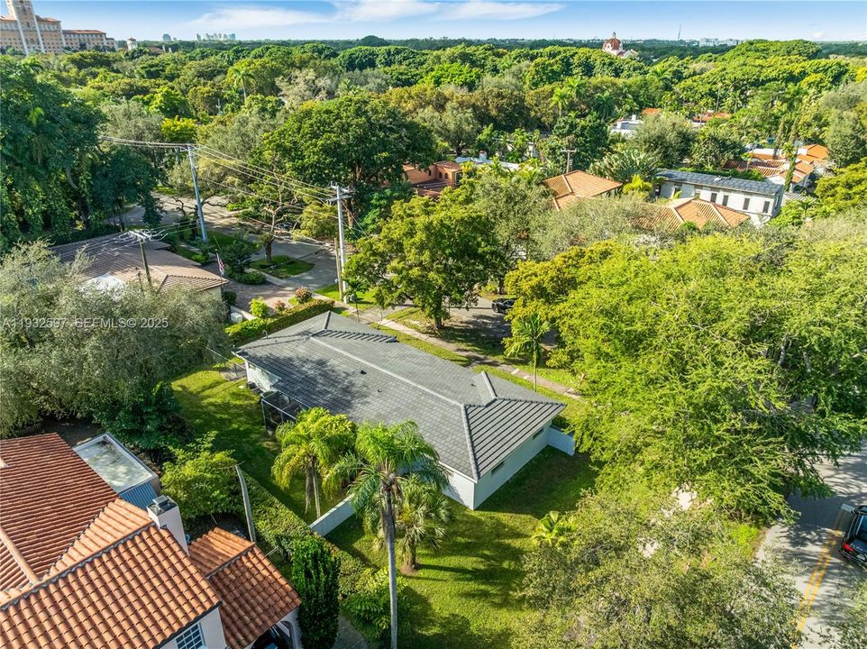 En Venta: $1,899,999 (3 camas, 2 baños, 1664 Pies cuadrados)