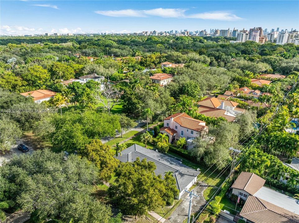 En Venta: $1,899,999 (3 camas, 2 baños, 1664 Pies cuadrados)