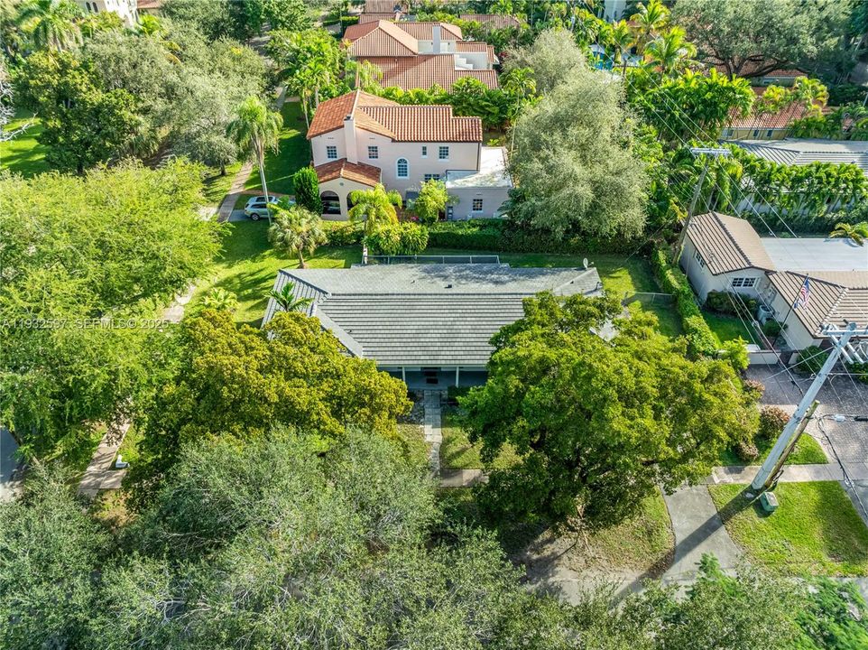 En Venta: $1,899,999 (3 camas, 2 baños, 1664 Pies cuadrados)