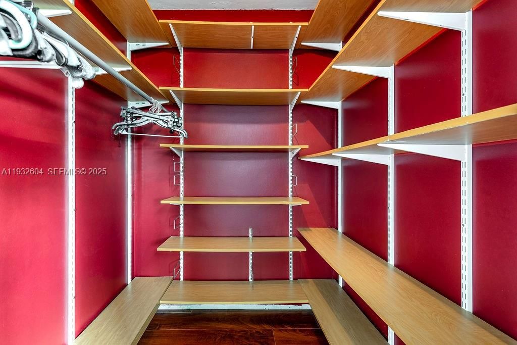 For Rent: $3,200 (2 beds, 2 baths, 1100 Square Feet)