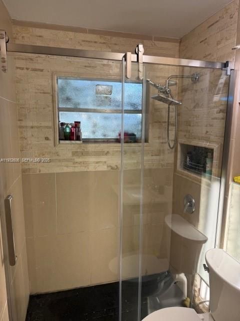 En Venta: $550,000 (4 camas, 2 baños, 2057 Pies cuadrados)