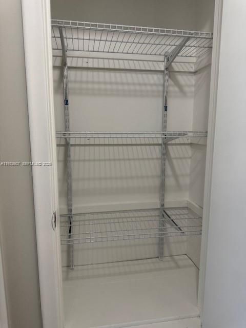 En Venta: $419,000 (2 camas, 2 baños, 1247 Pies cuadrados)