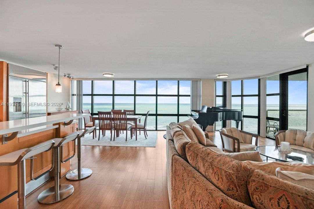 En Venta: $1,425,000 (2 camas, 2 baños, 1994 Pies cuadrados)