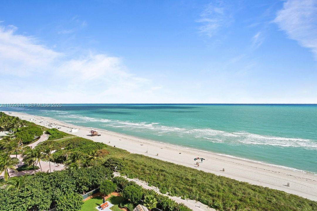 待售: $1,575,000 (2 贝兹, 2 浴室, 1994 平方英尺)