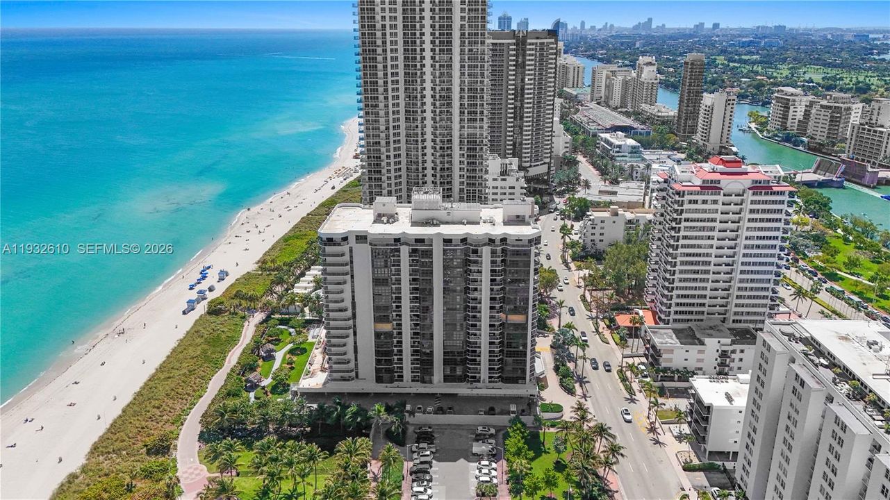En Venta: $1,425,000 (2 camas, 2 baños, 1994 Pies cuadrados)