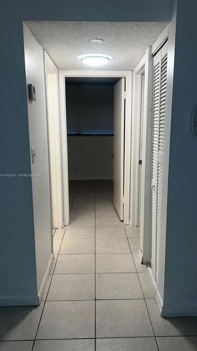 出租: $1,700 (2 贝兹, 1 浴室, 850 平方英尺)