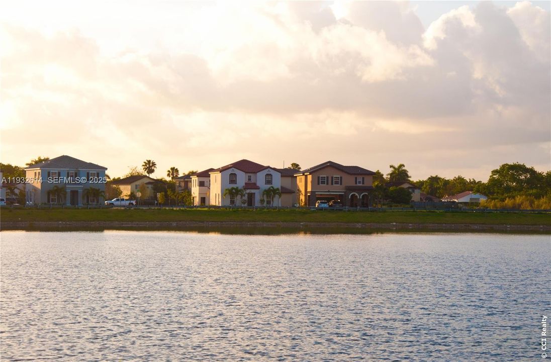 For Rent: $1,450 (0 beds, 1 baths, 1930 Square Feet)