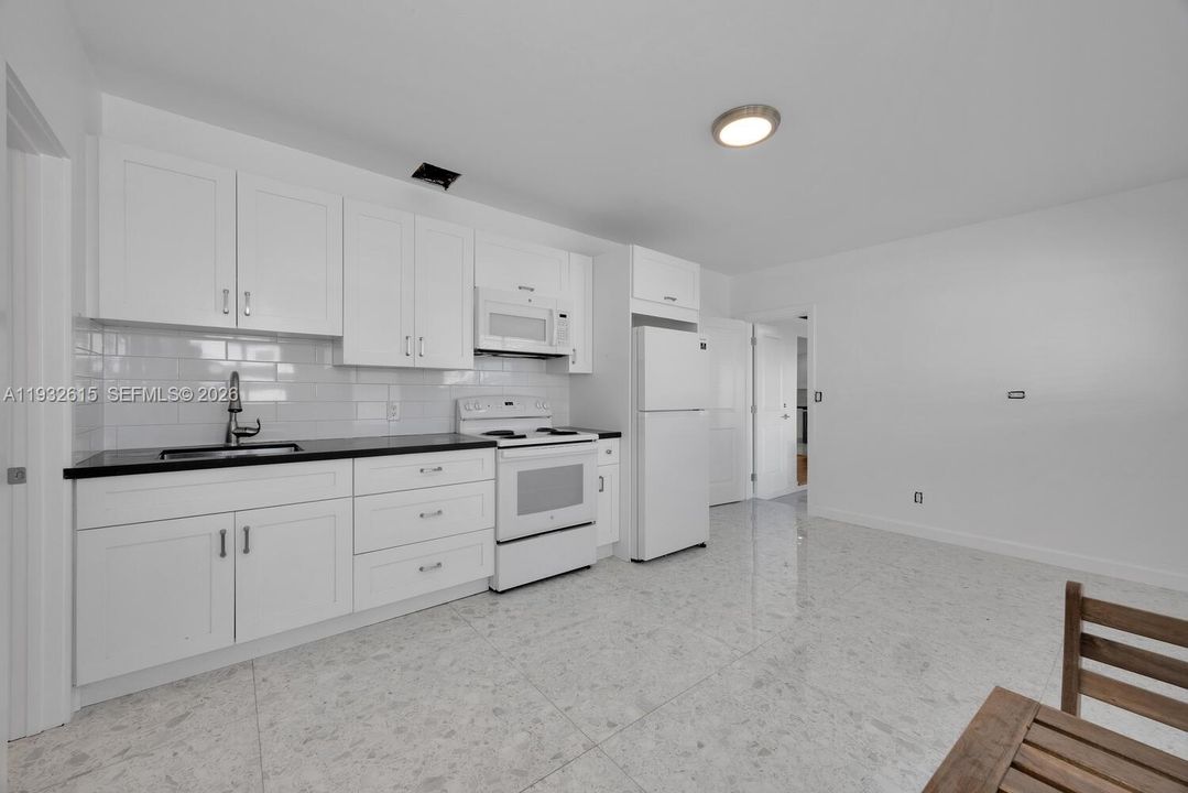 Active With Contract: $1,649,000 (4 beds, 3 baths, 1747 Square Feet)