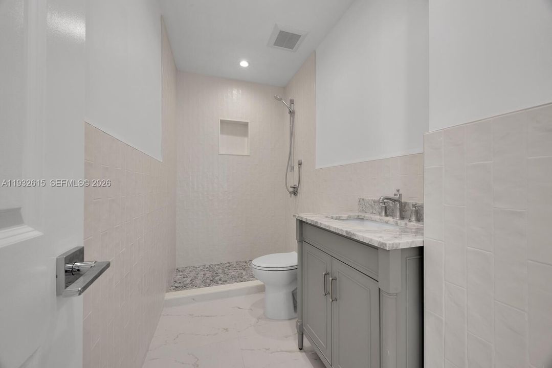 Active With Contract: $1,649,000 (4 beds, 3 baths, 1747 Square Feet)