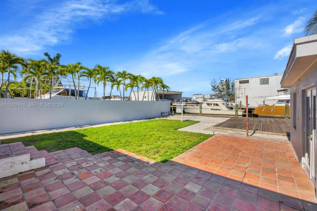 Active With Contract: $1,649,000 (4 beds, 3 baths, 1747 Square Feet)