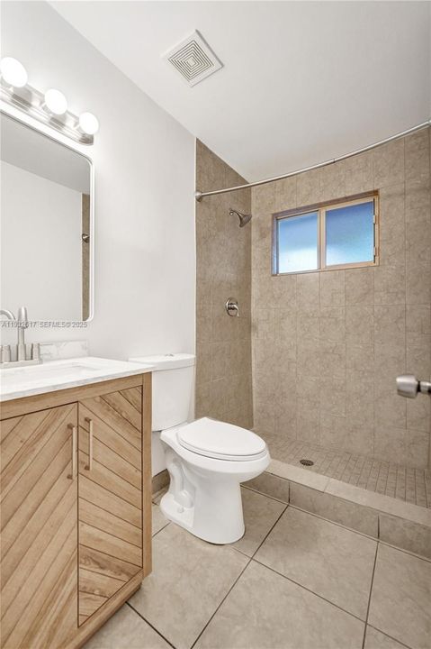 En Renta: $3,200 (3 camas, 3 baños, 1350 Pies cuadrados)