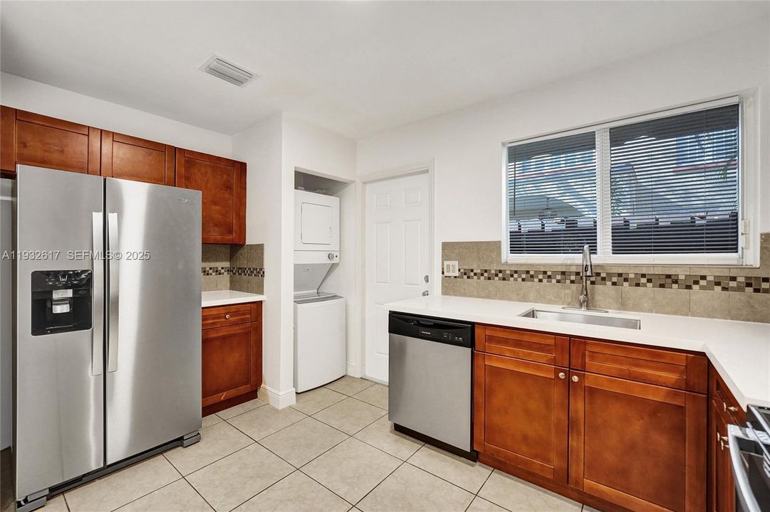 En Renta: $3,200 (3 camas, 3 baños, 1350 Pies cuadrados)