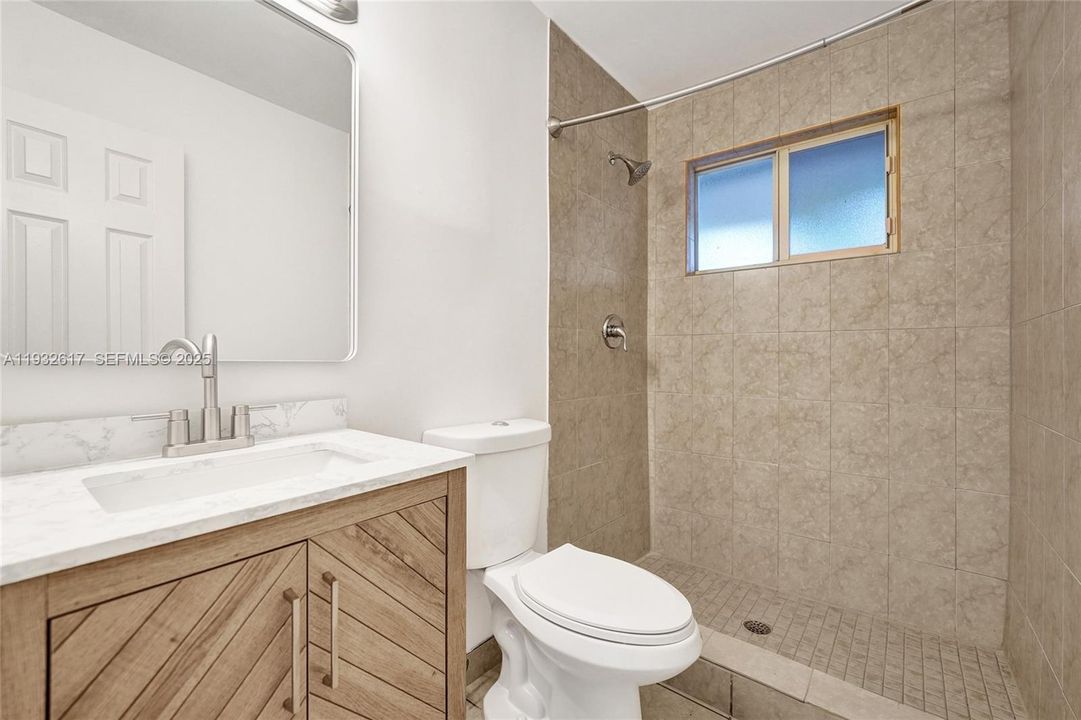 En Renta: $3,200 (3 camas, 3 baños, 1350 Pies cuadrados)