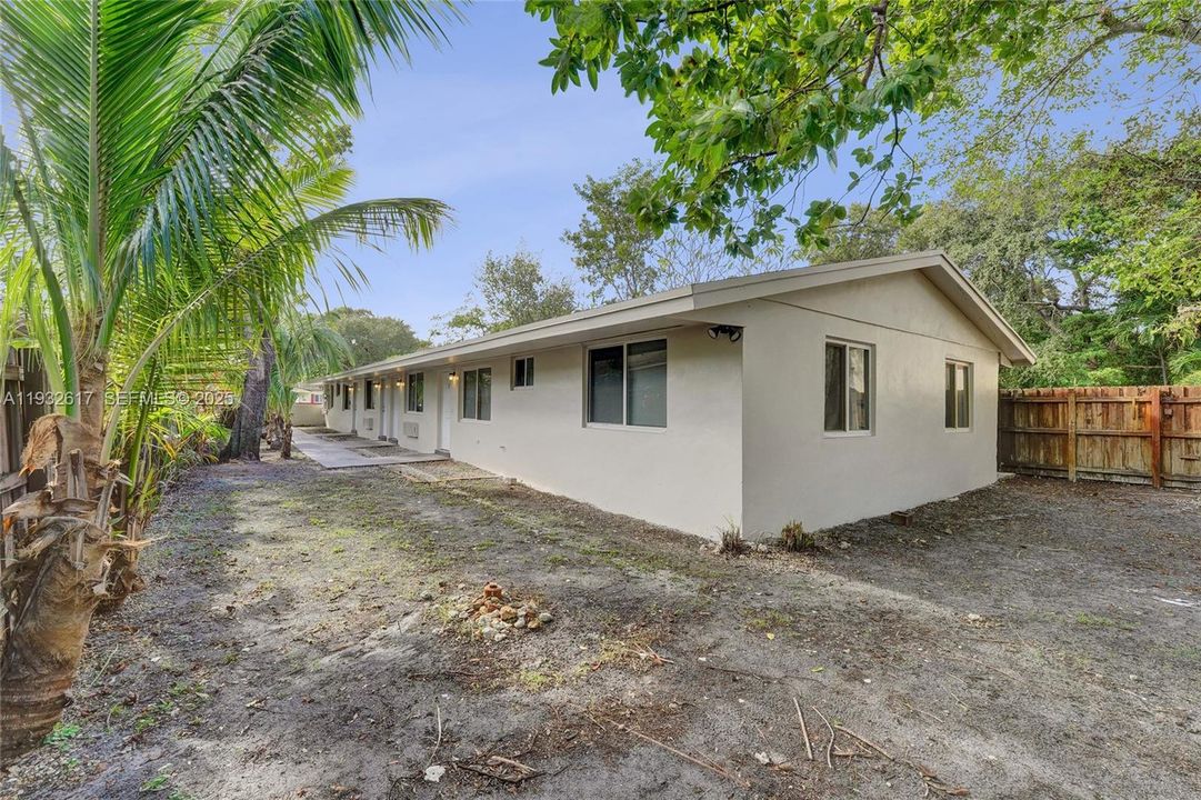 En Renta: $3,200 (3 camas, 3 baños, 1350 Pies cuadrados)