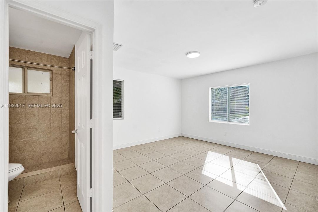 En Renta: $3,200 (3 camas, 3 baños, 1350 Pies cuadrados)