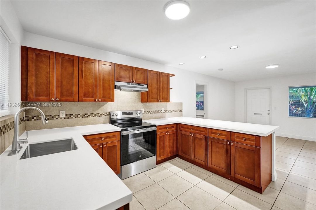 En Renta: $3,200 (3 camas, 3 baños, 1350 Pies cuadrados)