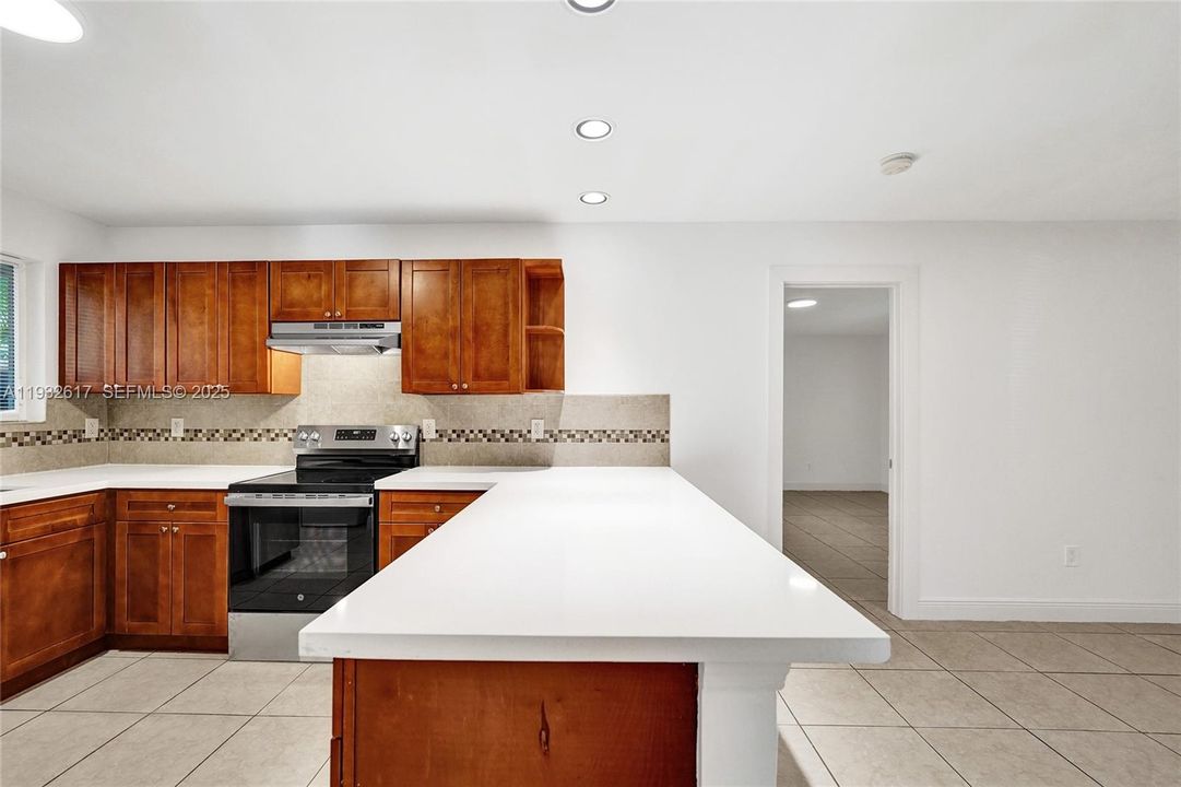 En Renta: $3,200 (3 camas, 3 baños, 1350 Pies cuadrados)