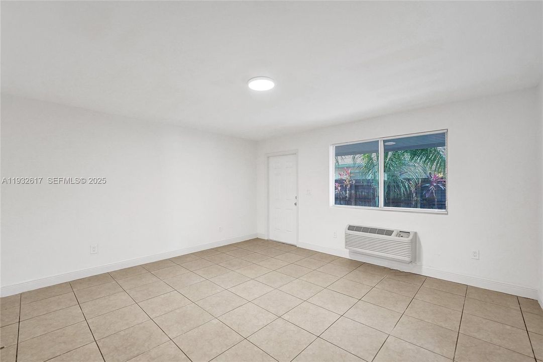 En Renta: $3,200 (3 camas, 3 baños, 1350 Pies cuadrados)