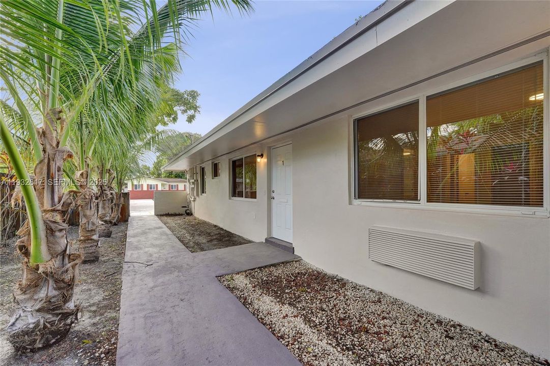 En Renta: $3,200 (3 camas, 3 baños, 1350 Pies cuadrados)