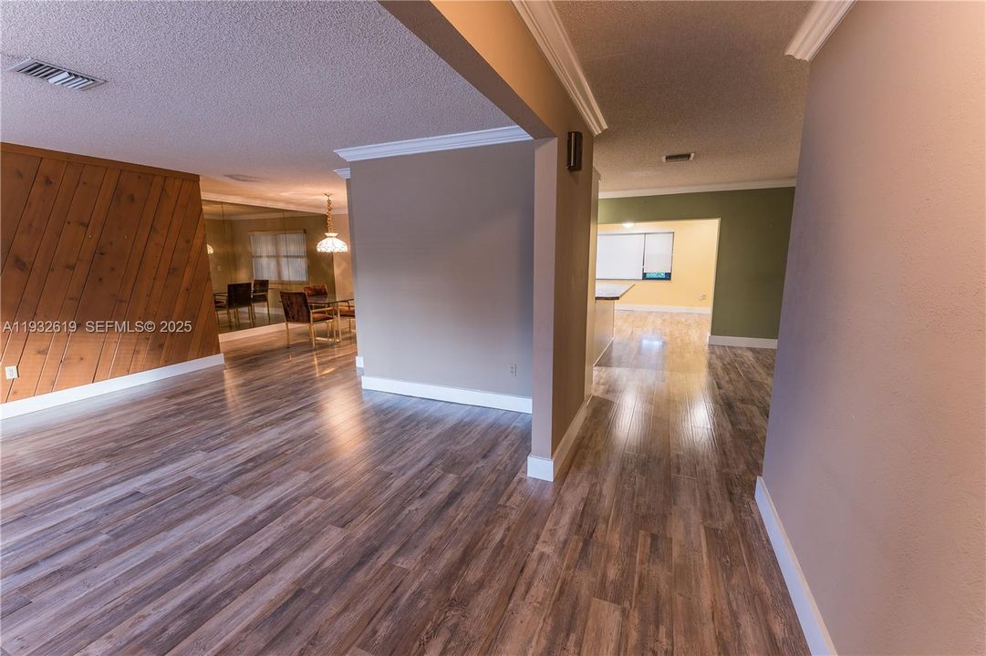 For Sale: $810,000 (4 beds, 3 baths, 2007 Square Feet)