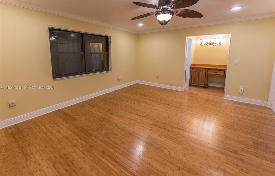 For Sale: $810,000 (4 beds, 3 baths, 2007 Square Feet)