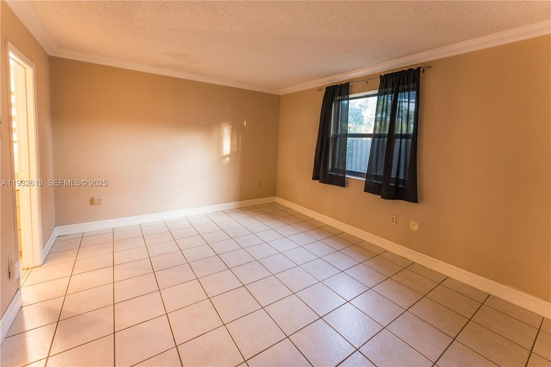 For Sale: $810,000 (4 beds, 3 baths, 2007 Square Feet)