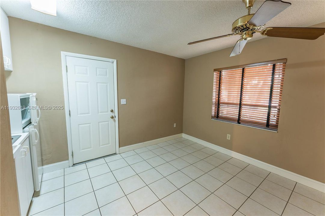 For Sale: $810,000 (4 beds, 3 baths, 2007 Square Feet)