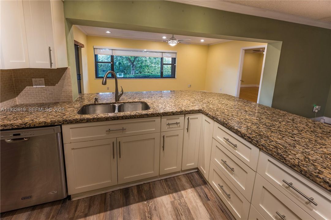 For Sale: $810,000 (4 beds, 3 baths, 2007 Square Feet)